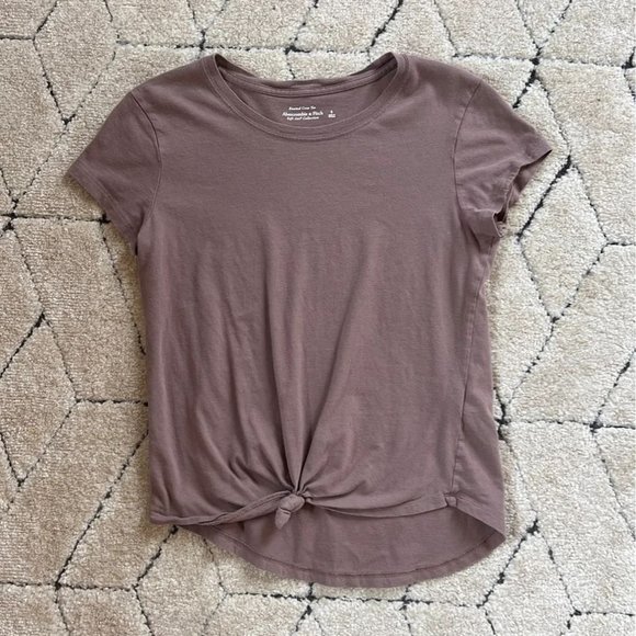 Abercrombie tee shirt knotted - Picture 1 of 2